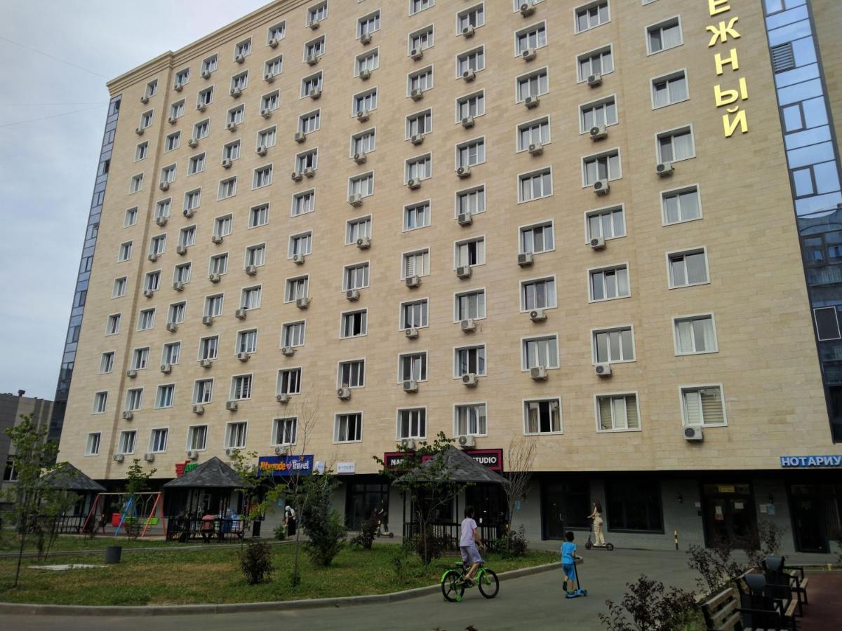 אלמטי Уютная Студия На Арбате מראה חיצוני תמונה